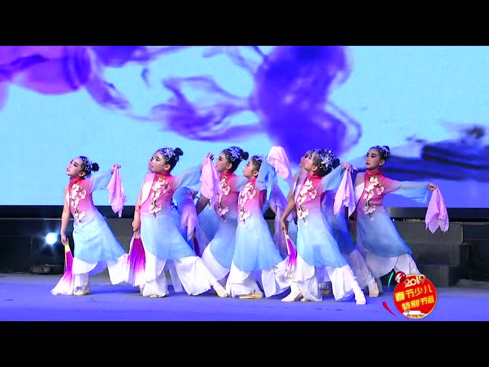 《风酥雨忆》第二十五期 演出单位：甜旭舞苑 指导教师：赵甜旭 表演者：段一铭 王梓涵 孟展瑶 王睿璐等