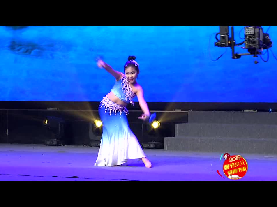 《水》第二十八期 演出单位：尤克音乐舞蹈学校 指导教师：马兰 表演者：佟雨珊