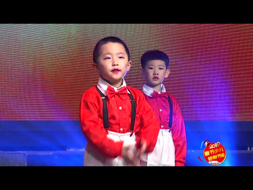 《我和祖国一起飞》第三十期 演出单位：朗朗语言艺术中心 指导教师：安琪 朱峰 表演者：于淞然 朱羿宸 高峻熙 赵芮晨等