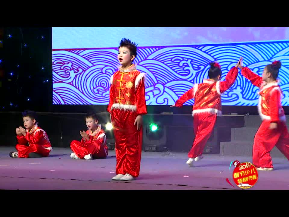 《新年你好》第三十期 演出单位：金百合艺术学校 指导教师：张敏 表演者：孙畅 李晗 冯烁 李多等