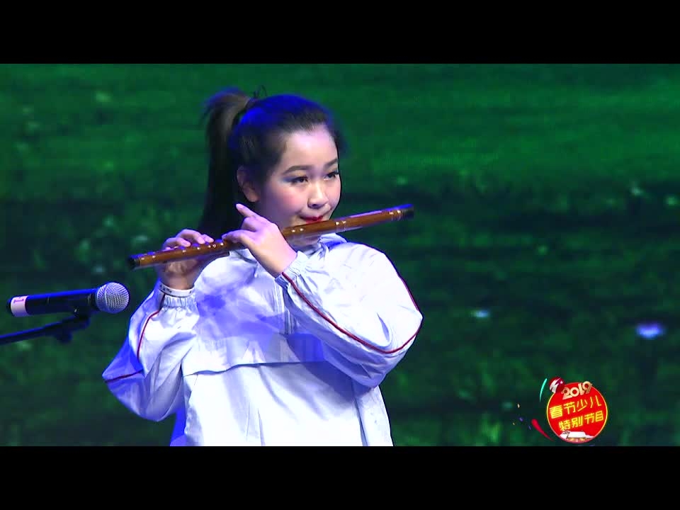 《故乡原风景》第二十八期 演出单位：尤克音乐舞蹈学校 指导教师：刘彤 表演者：王瀞萱