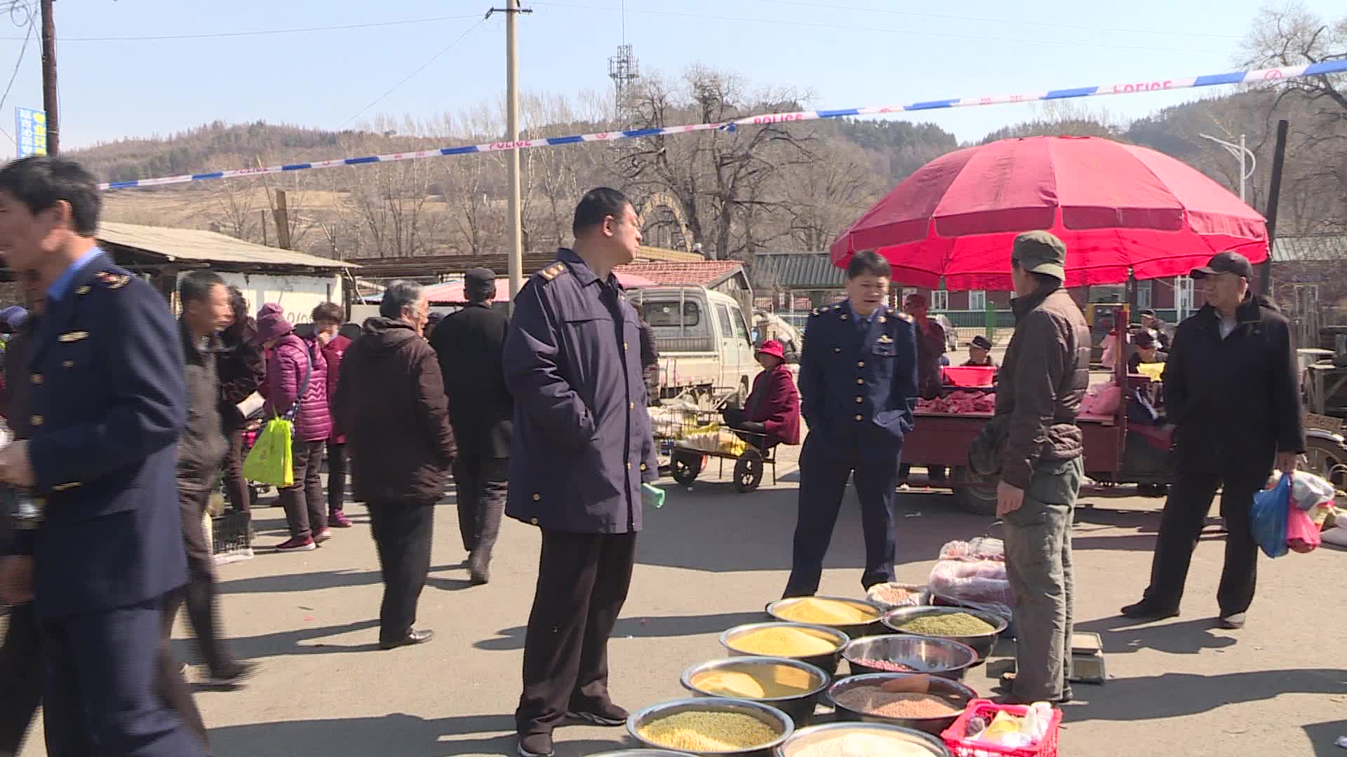 04月03日 현시장감독관리국과 현도시관리행정집법국서 악세력제거사업선전활동 전개