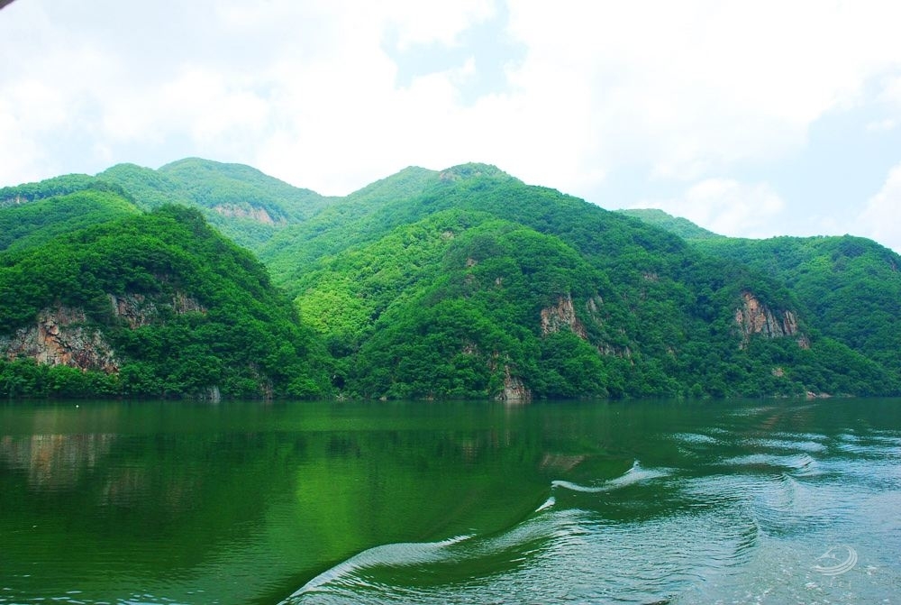 保护绿水青山需强化刚性约束