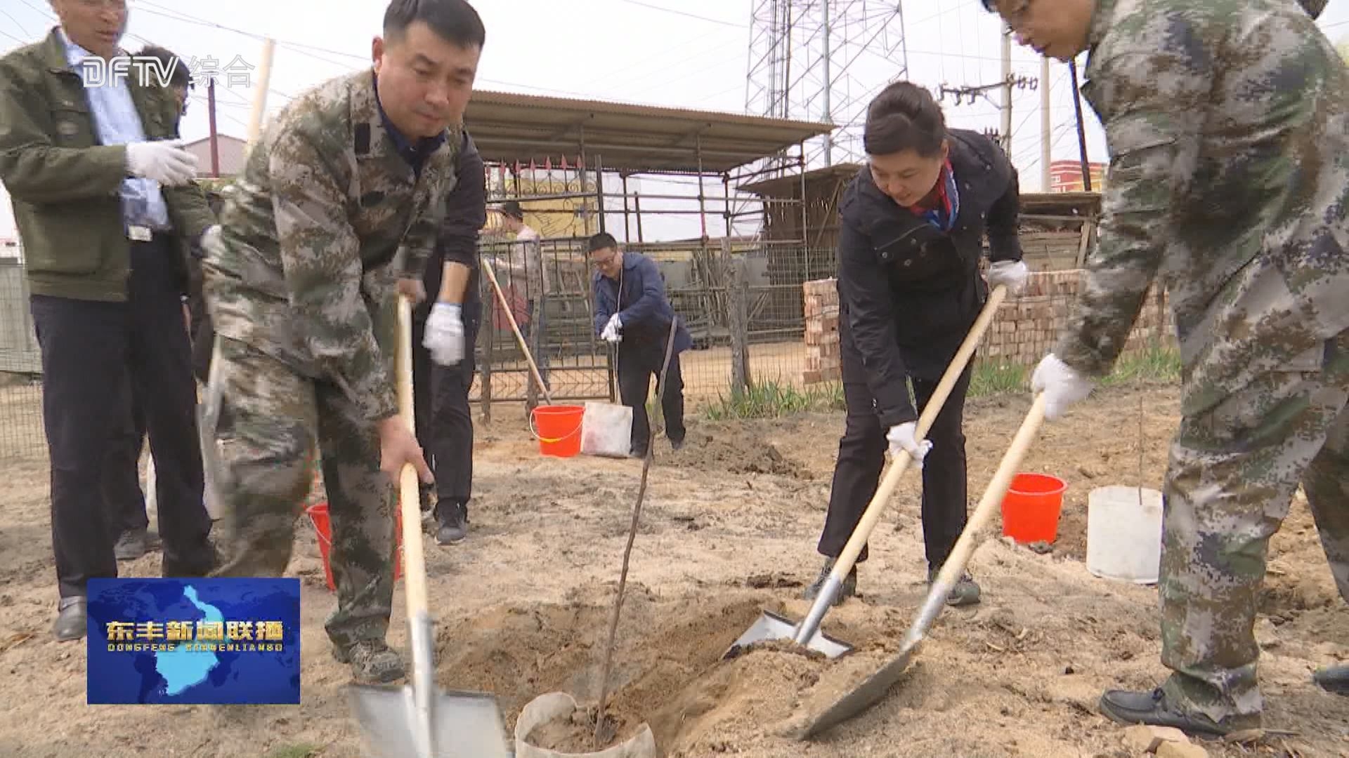 【脱贫攻坚在行动】我县开展“结对百村千户 助推乡村振兴”春季植树行动