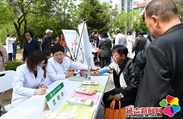 延吉市开展“全民营养周”宣传活动