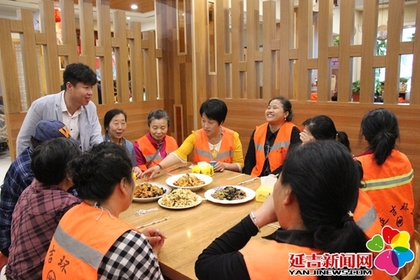 四叶草”义工协会发起“路人食堂”公益活动
