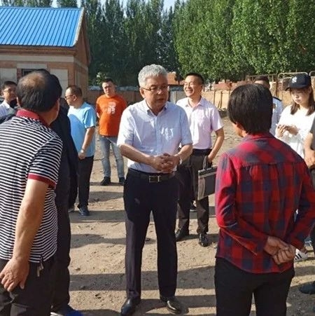包春晖视察城市垃圾收购站点清理工作