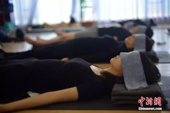 中国疾控中心：睡眠问题困扰4亿人 近六成的儿童青少年睡眠不足