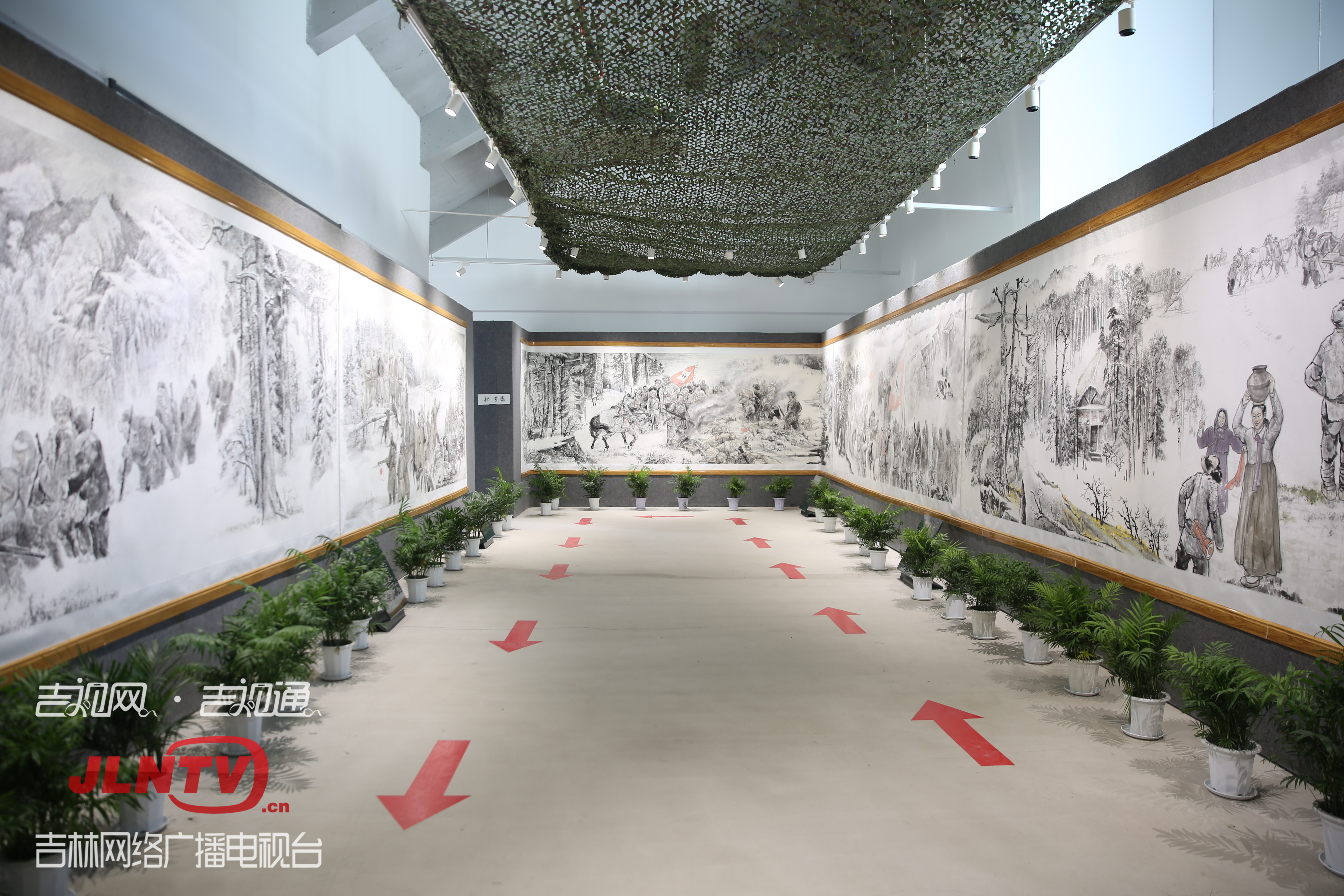 《人民英雄杨靖宇》百米组画展在长春开展