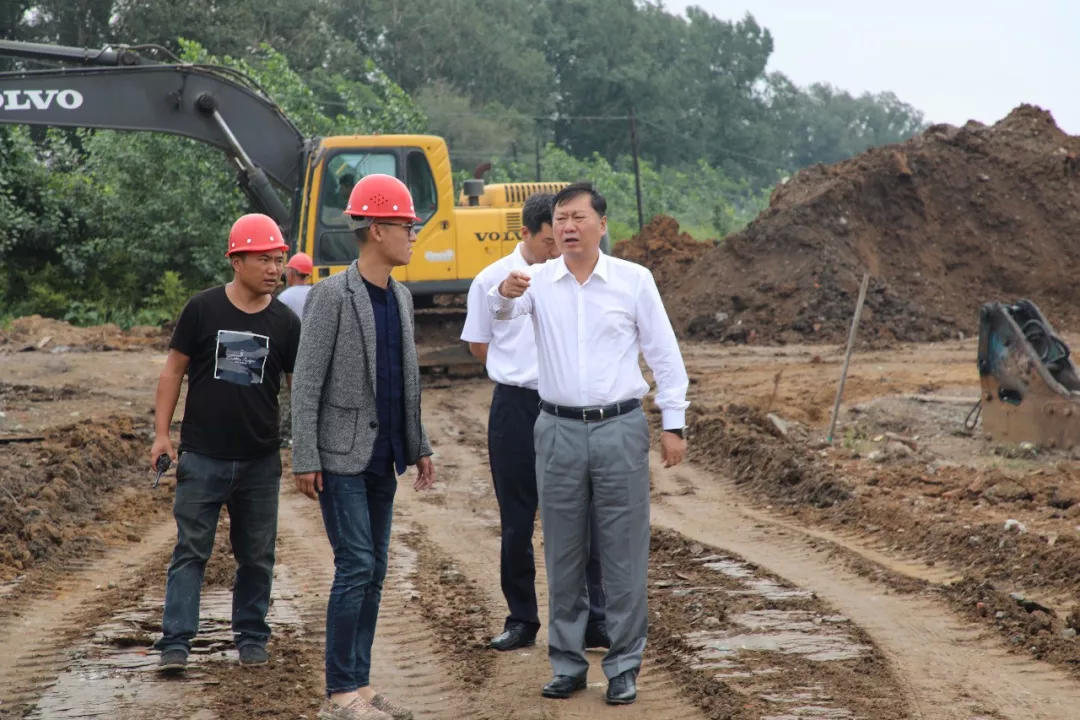 闫旭督导污水处理厂项目建设