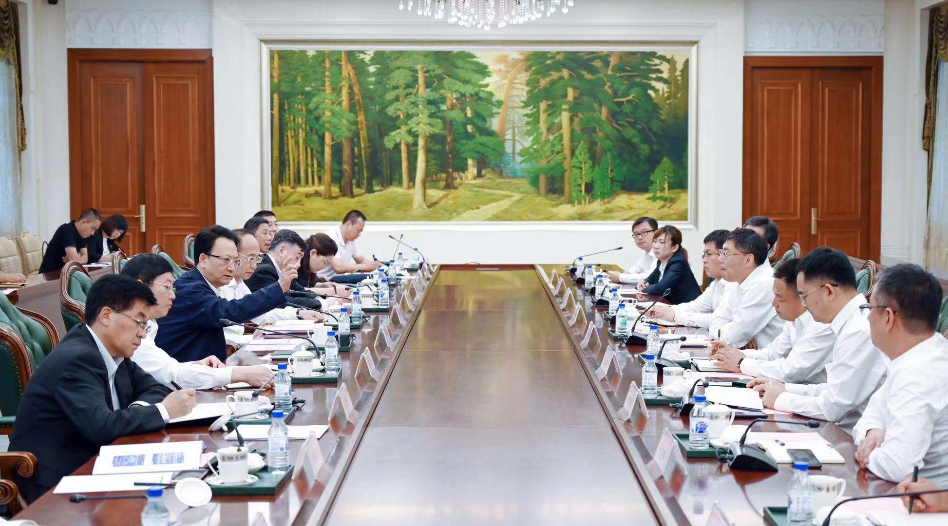景俊海与浪潮集团董事长孙丕恕举行会谈