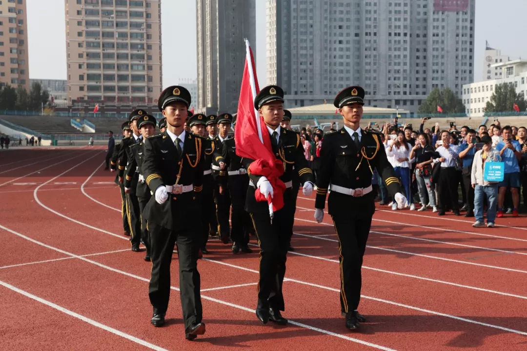 前郭县举行庆祝中华人民共和国成立70周年升国旗仪式