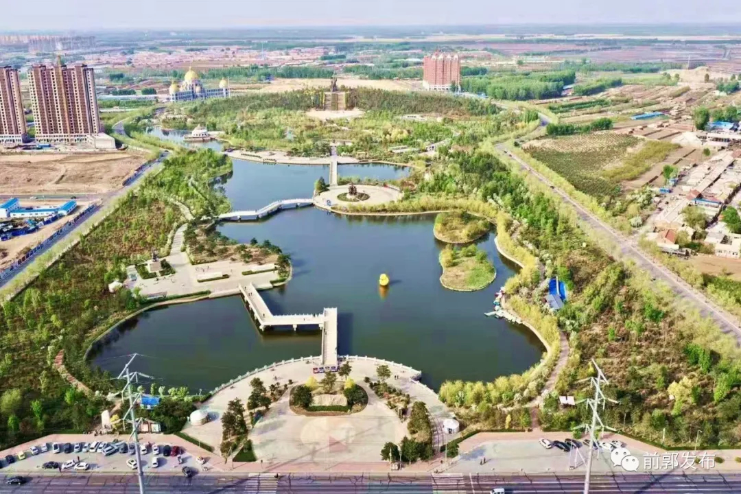 【做前郭主人 争创卫先锋】打造干净市民公园 让城市更宜居——前郭县成吉思汗文化园管理中心