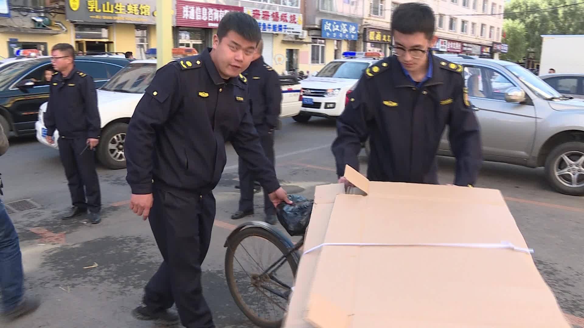 我市开展清理违规占用汽车公共停车位专项联合整治行动