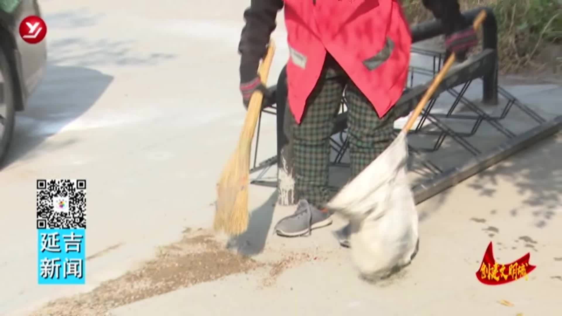 启用机械设备作业  提升城区保洁效能