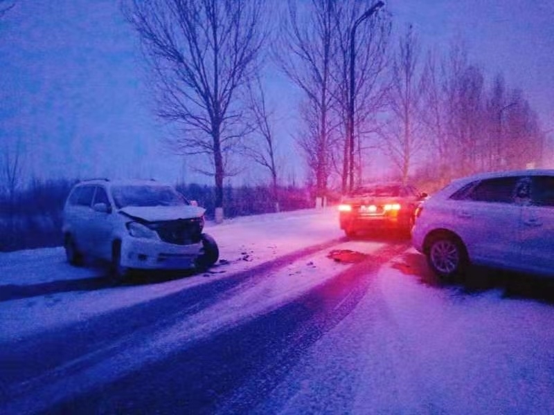 又亲上了！永吉车主请绕行！