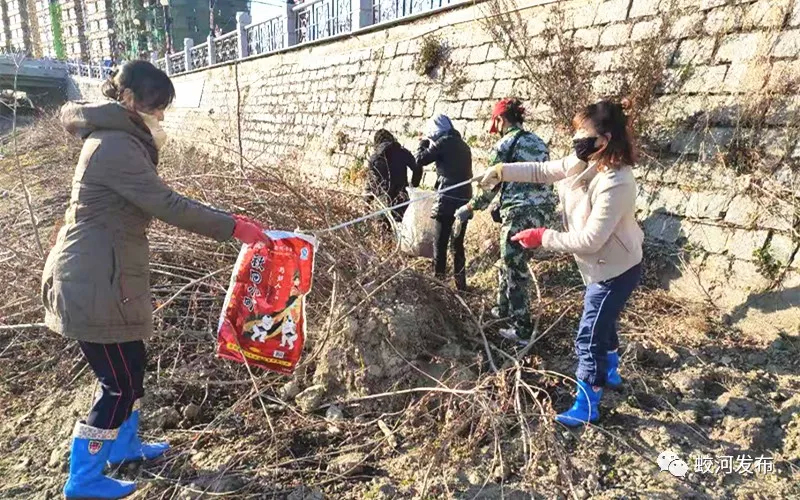 蛟河市长安街滨河社区开展志愿服务活动