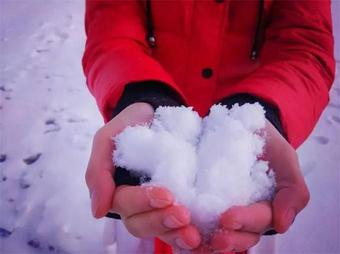 啥是粉雪？这样问的一定不是吉林人！粉雪节又要来啦~