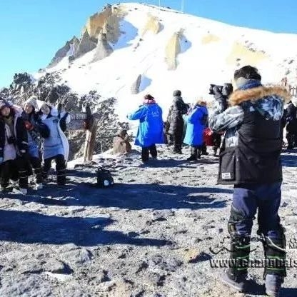 “生态天堂”“人间天堂”携手长白山“粉雪节”