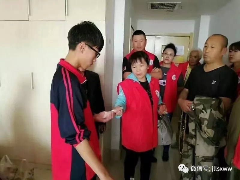 【梨树好人】播撒爱心 传递温暖