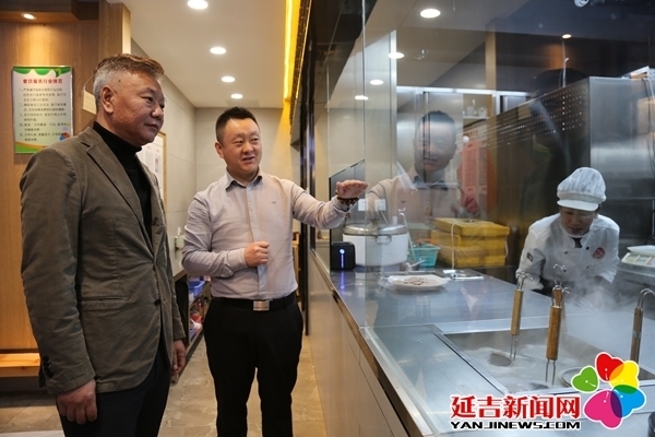玄元哲：传承民俗饮食 爱心回馈社会
