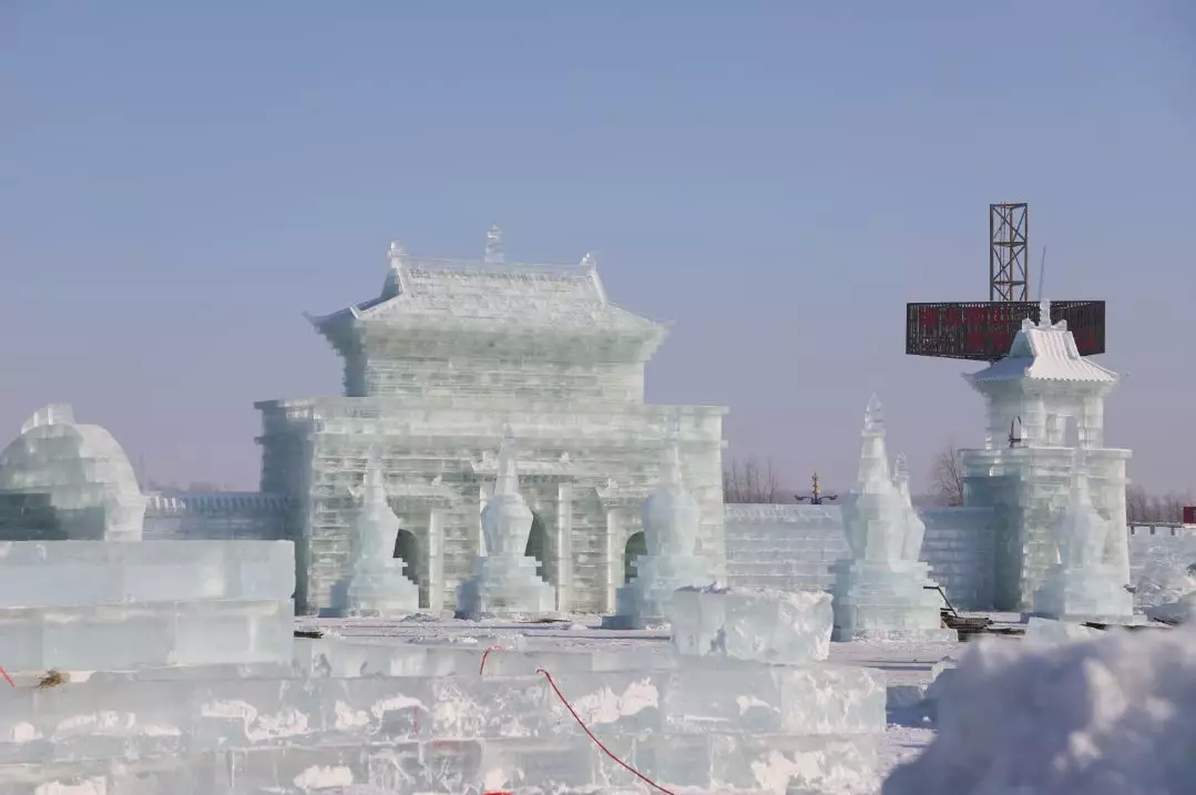 查干湖冰雕 | 晶莹剔透夺天工 查干圣湖添奇景