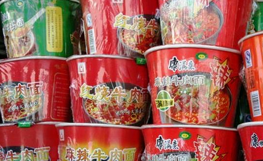 方便面真的是垃圾食品吗？方便面和这些食物比真的不算什么