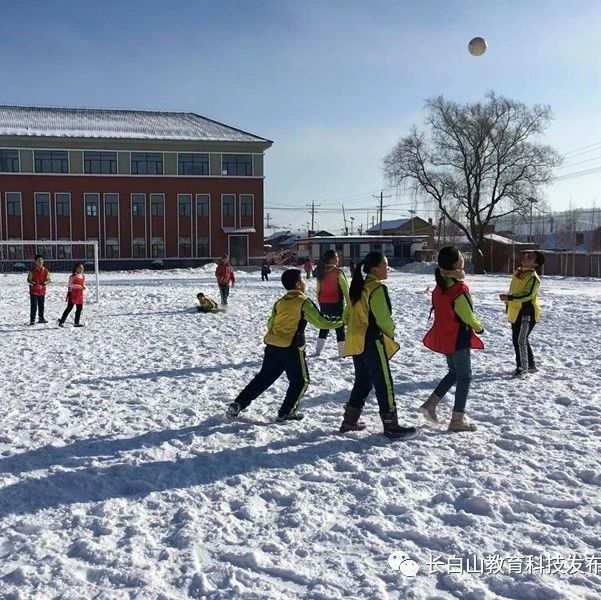筑梦冰雪･相约冬奥 ——记池西一小六年级足球联赛