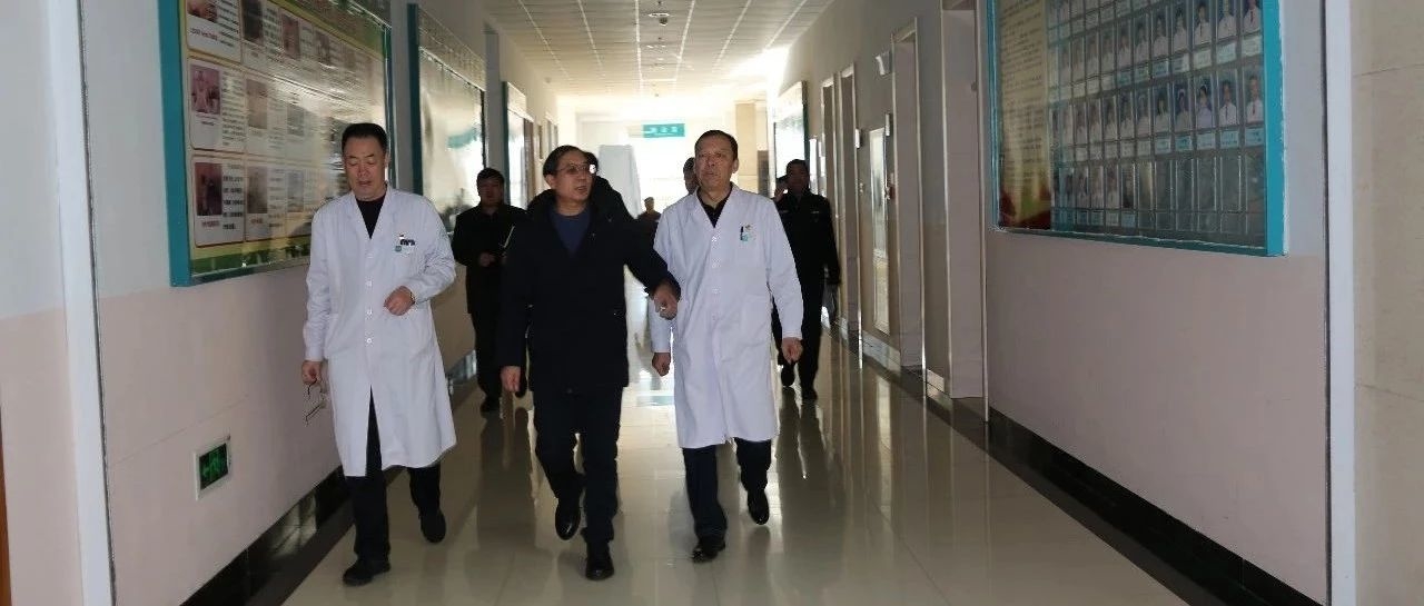 管委会卫健局一行到中心医院检查安全生产工作