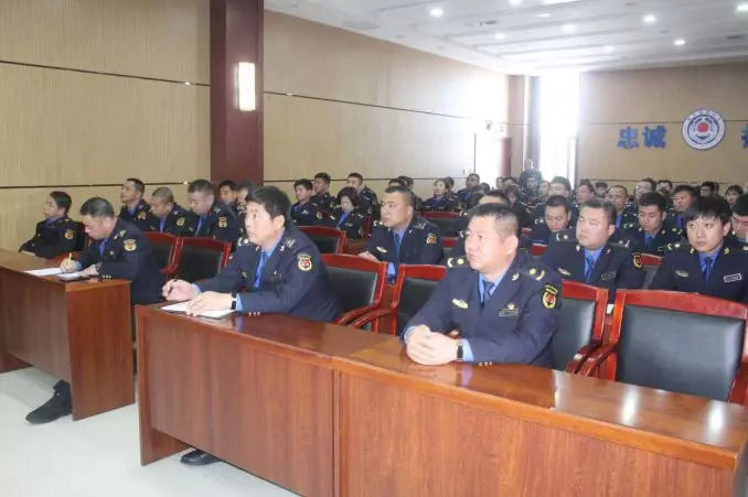 【学习贯彻党的十九届四中全会精神】梨树县城市管理行政执法局、水利局掀起学习十九届四中全会精神热潮