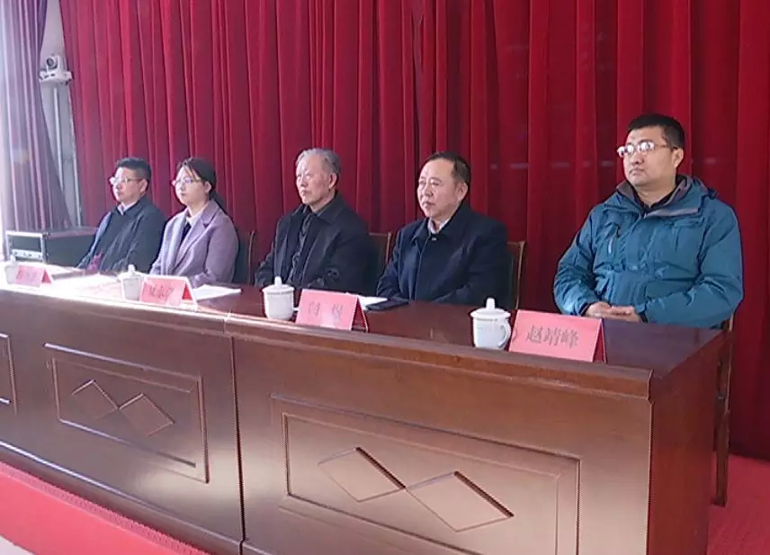 著名词人夏永奇回到故乡举行感恩故乡母校赠书仪式