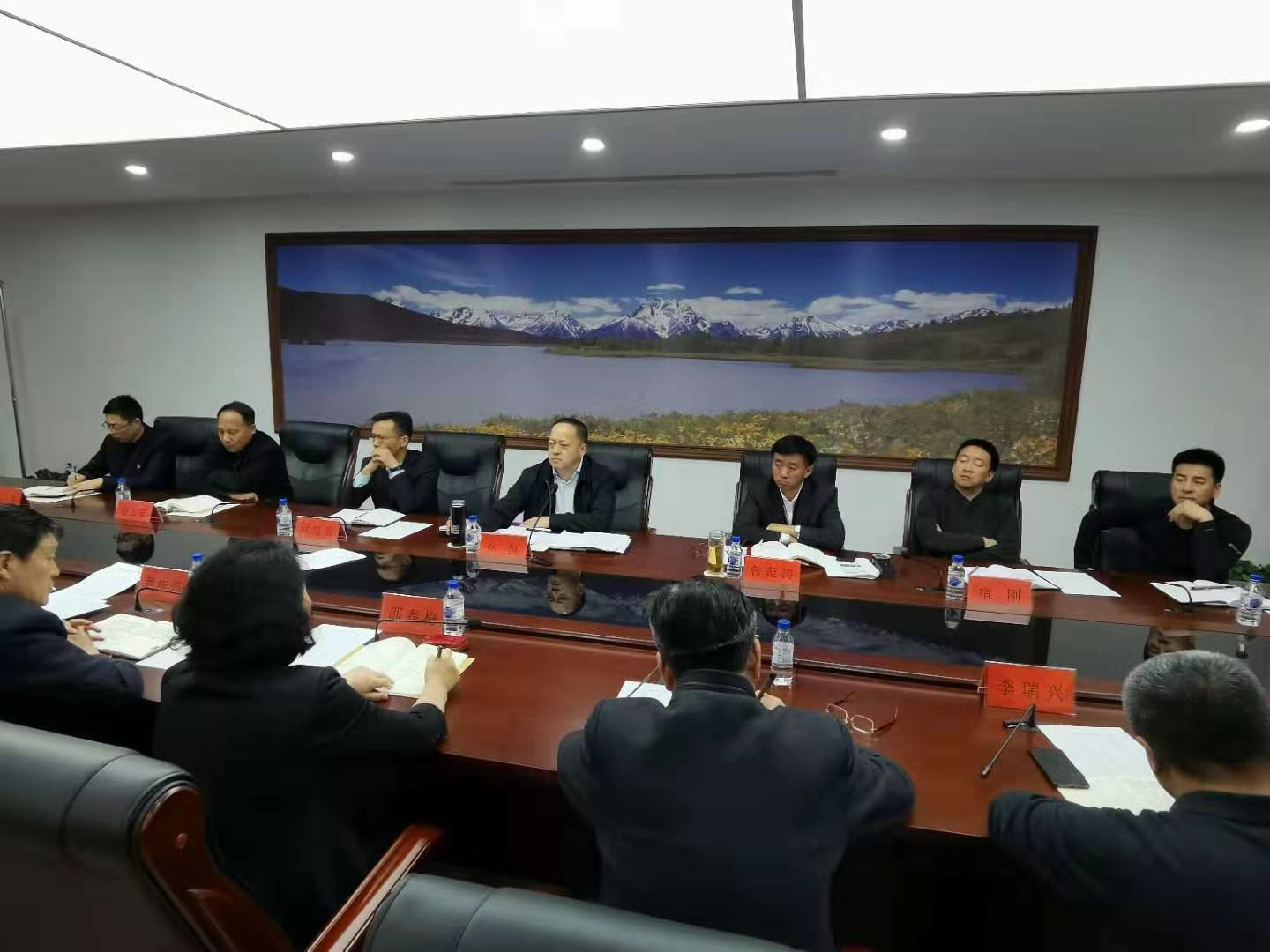 县委书记张恒主持召开新型冠状病毒感染的肺炎疫情防控工作专题会议