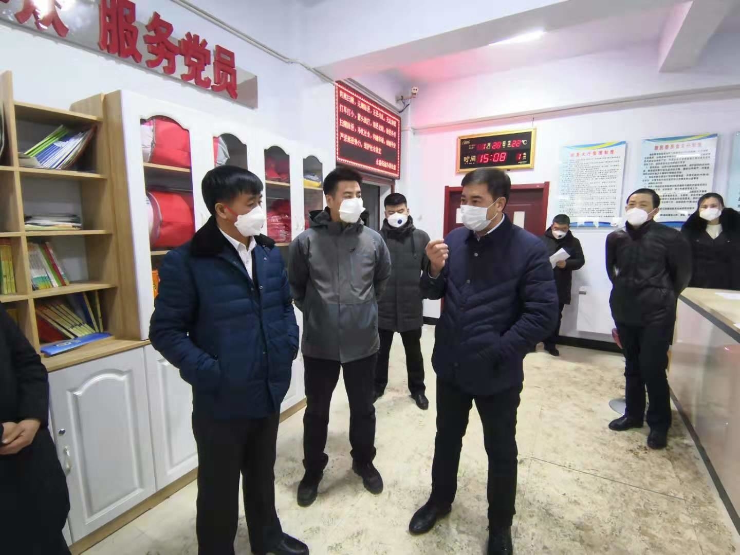 曾范涛对社区疫情排查工作进行督导检查