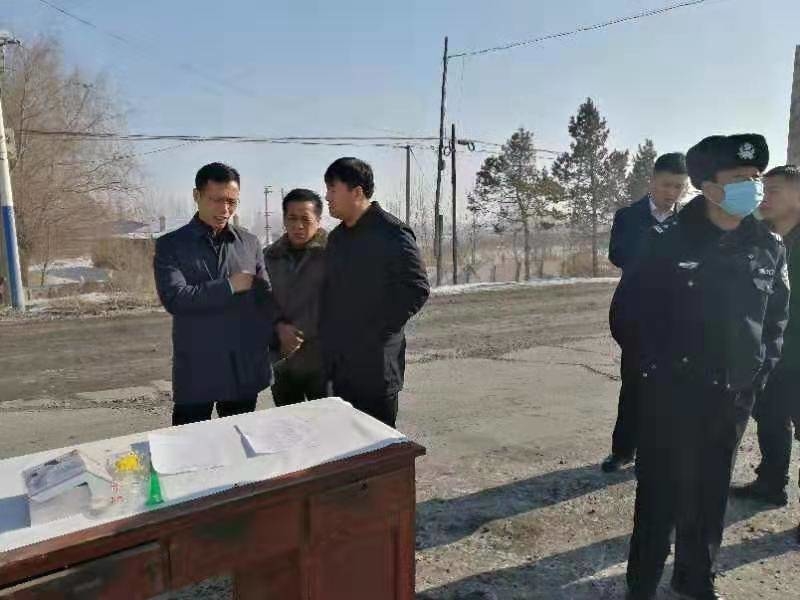 何旭明带队深入景台镇督导疫情防控工作
