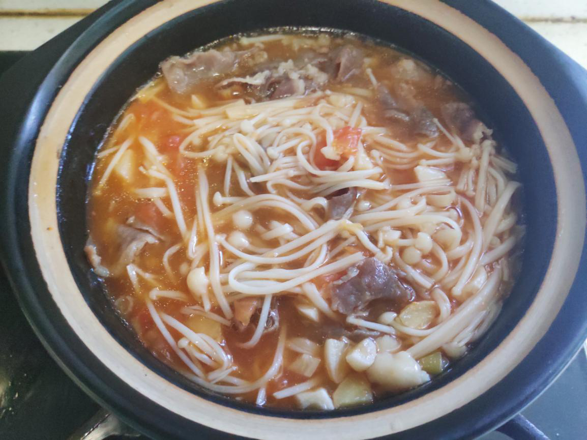 《微课堂》 营养焖饭与番茄肥牛的美味搭配--四平国家级研学实践教育营地