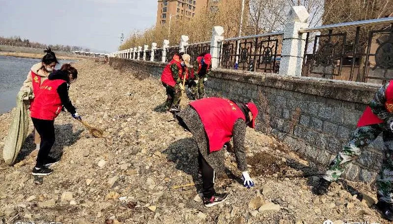 蛟河市民主街开展人居环境整治活动