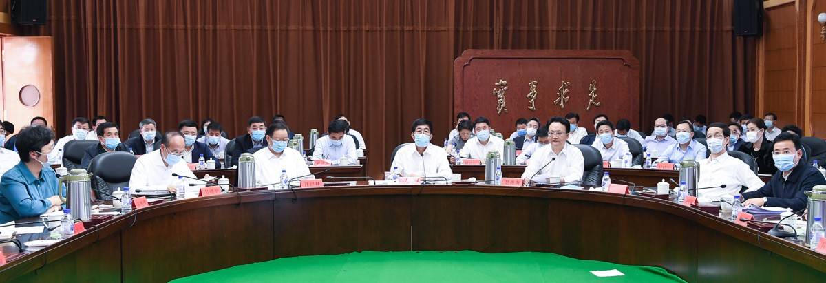 巴音朝鲁：深入学习全面贯彻习近平总书记重要讲话精神 以更加坚定的政治自觉行动自觉造福吉林百姓