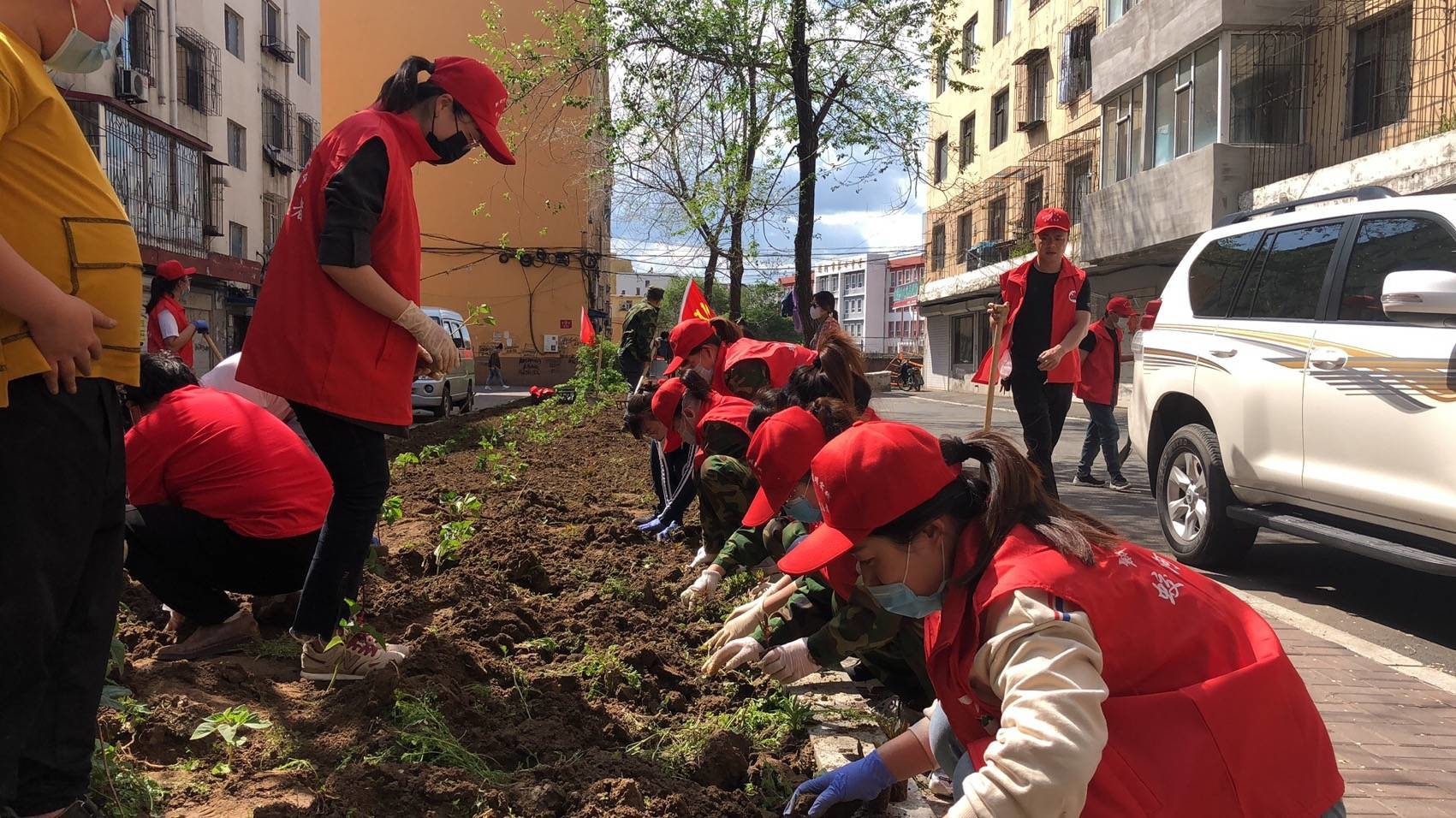 【新时代文明实践】蛟河市民主街道携手党建联盟共建美丽家园