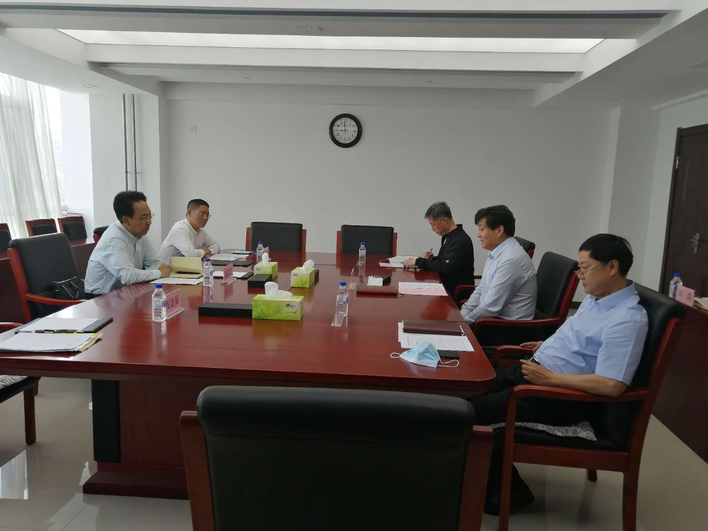 陈鸿罡一行赴省体育局协调工作