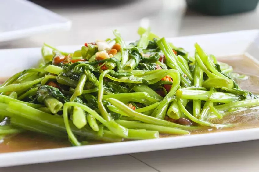 一碗隔夜菜，引发肾衰竭！这8种隔夜菜超危险，宁愿浪费也不要吃