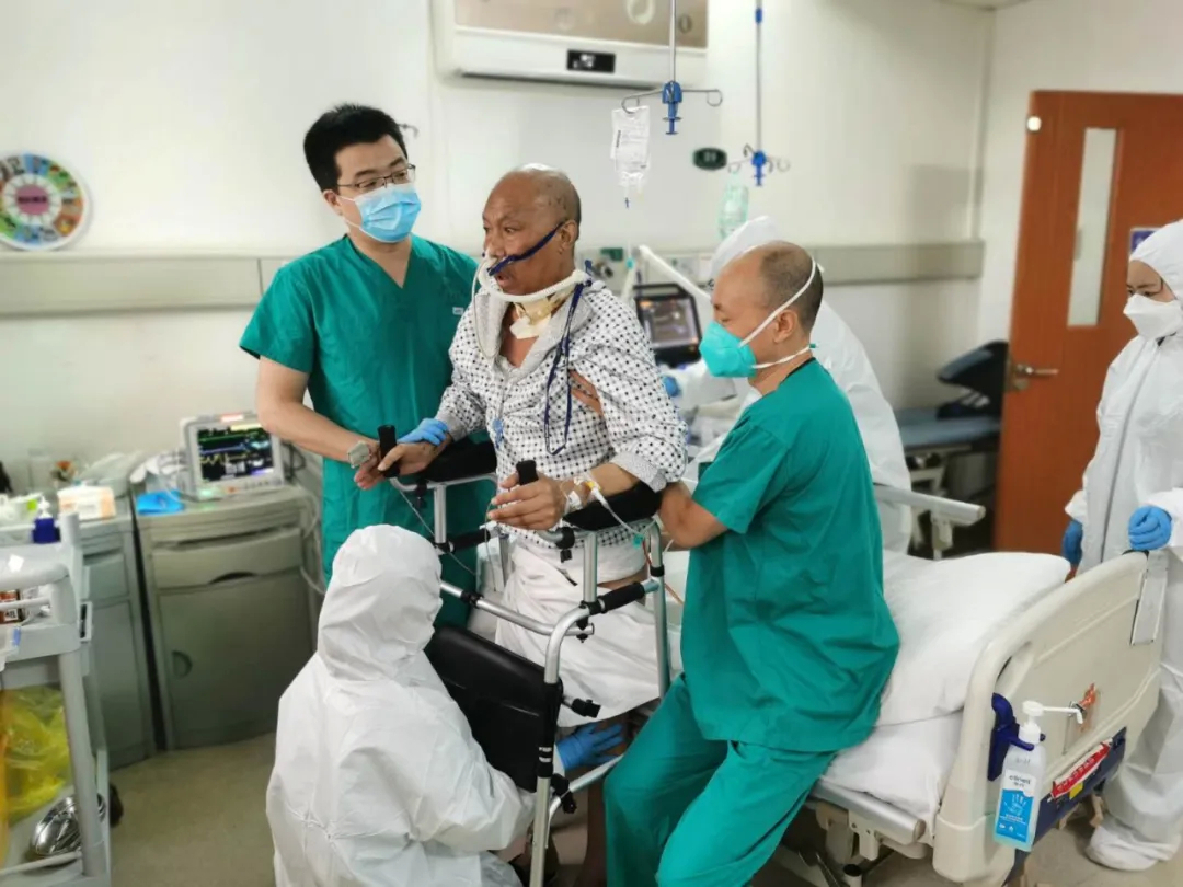 冰点 | 他上了62天ECMO，还换了肺