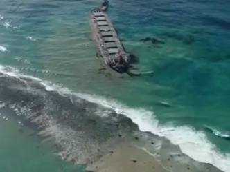 紧急！1000多吨燃油泄漏，蓝湾变黑湾！