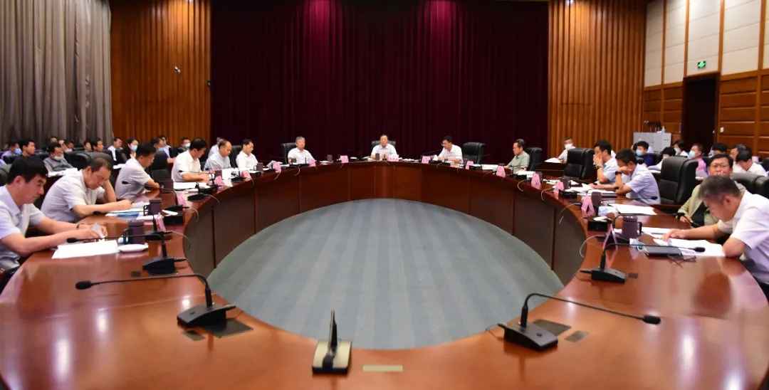【要闻】州政府召开十五届八次全体（扩大）暨廉政工作会议