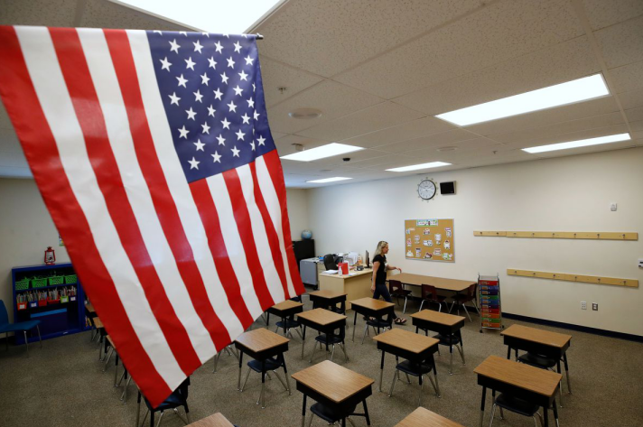 返校还是居家？美国陷入“开学困局”