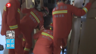 4名儿童被困电梯  特勤消防紧急救援