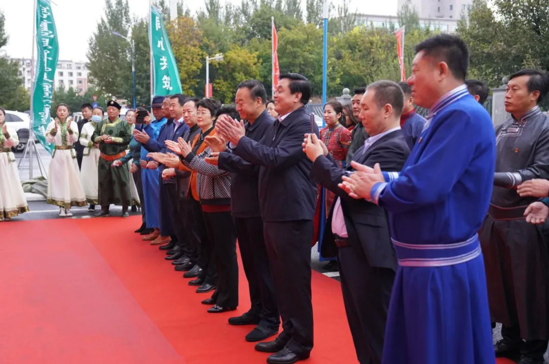 全国双语学习特色乡镇（实践基地）建设经验交流活动暨挂牌仪式在前郭县举行