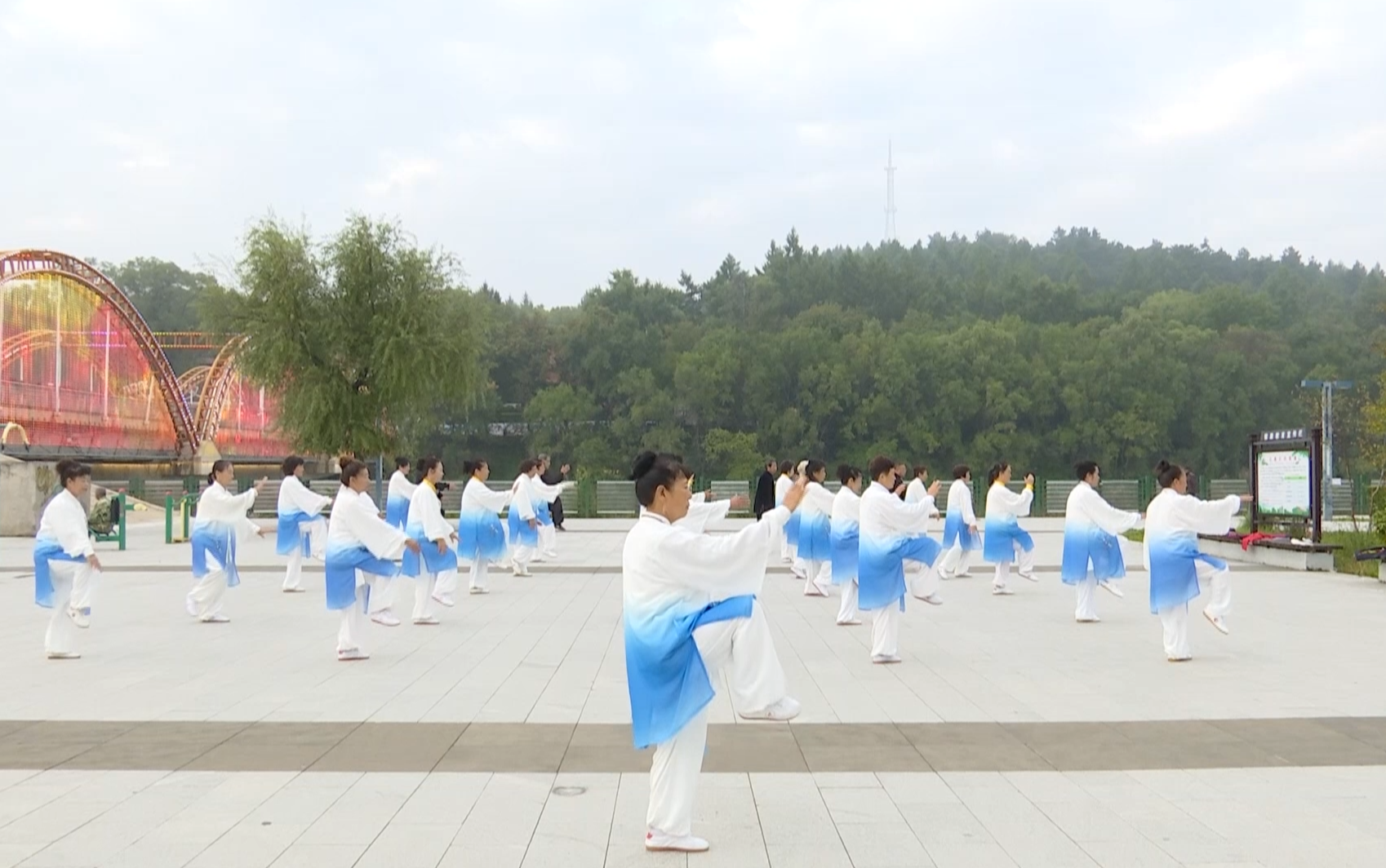 【武术协会滨河广场太极拳分会】传统28式杨氏太极拳