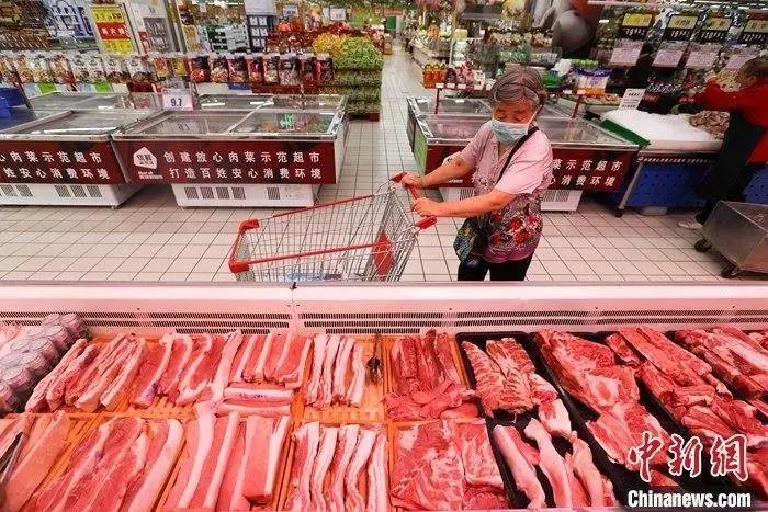 “过年，碗里不缺肉！”