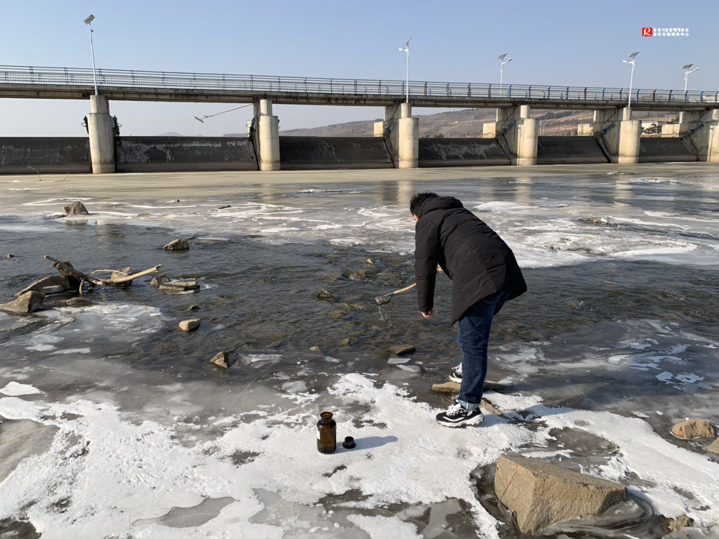 【部门动态】延边州生态环境局龙井市分局全力做好冬季枯水期水质监测工作
