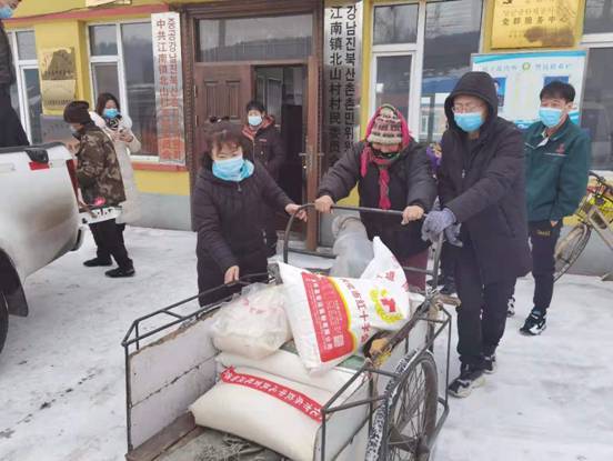 春节慰问送关怀  寒冬有爱暖人心